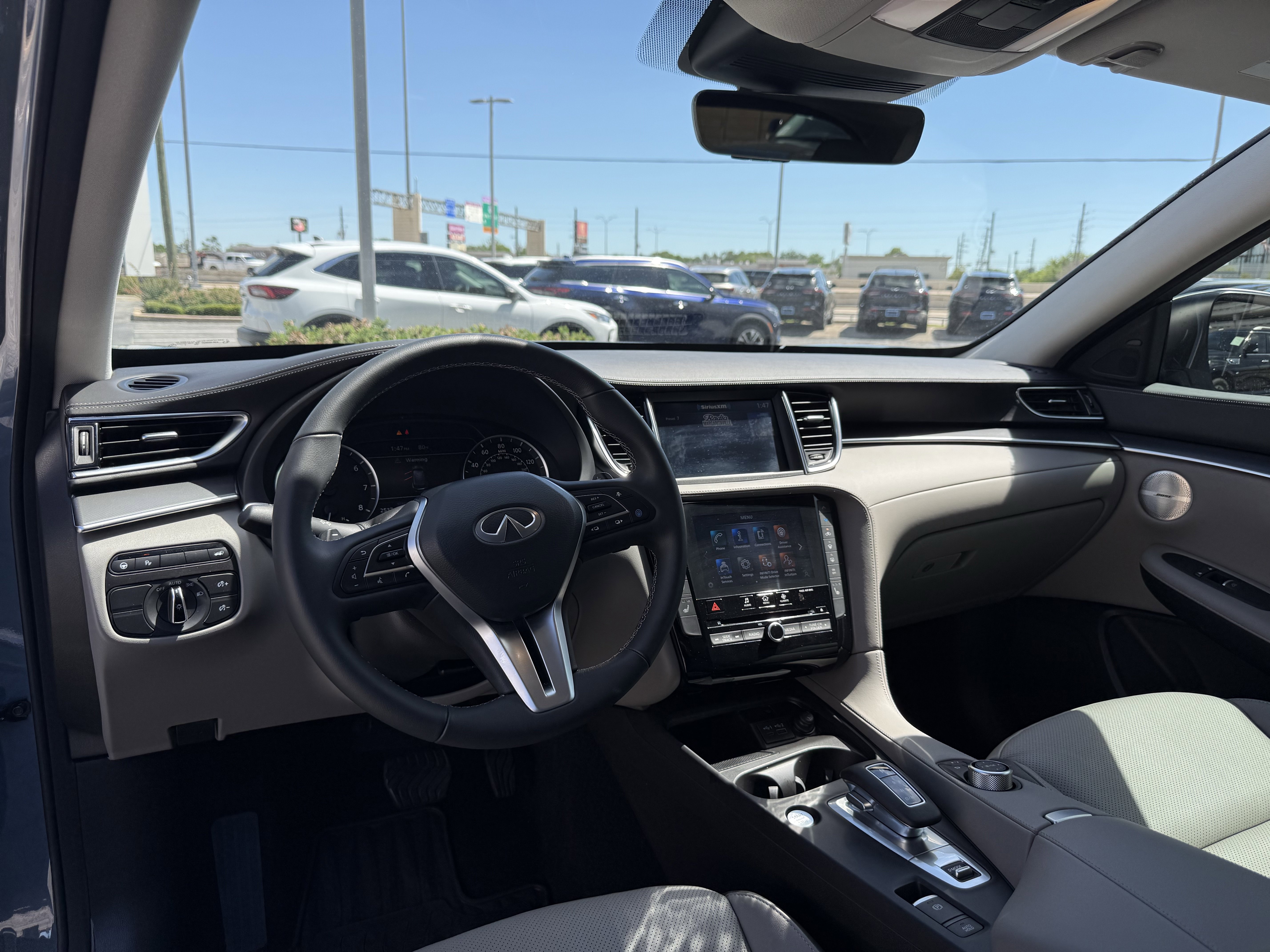 Certified 2025 INFINITI QX50 Luxe w/ Accent Package image 18