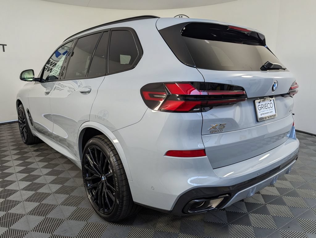 New 2026 BMW X5 xDrive40i w/ M Sport Package AWD/4WD image 8