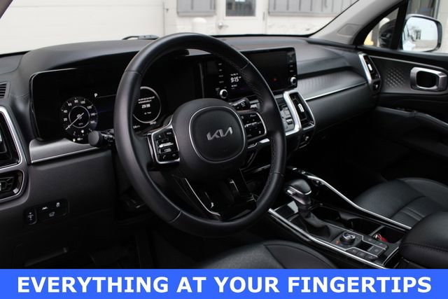 Used 2023 Kia Sorento SX image 2
