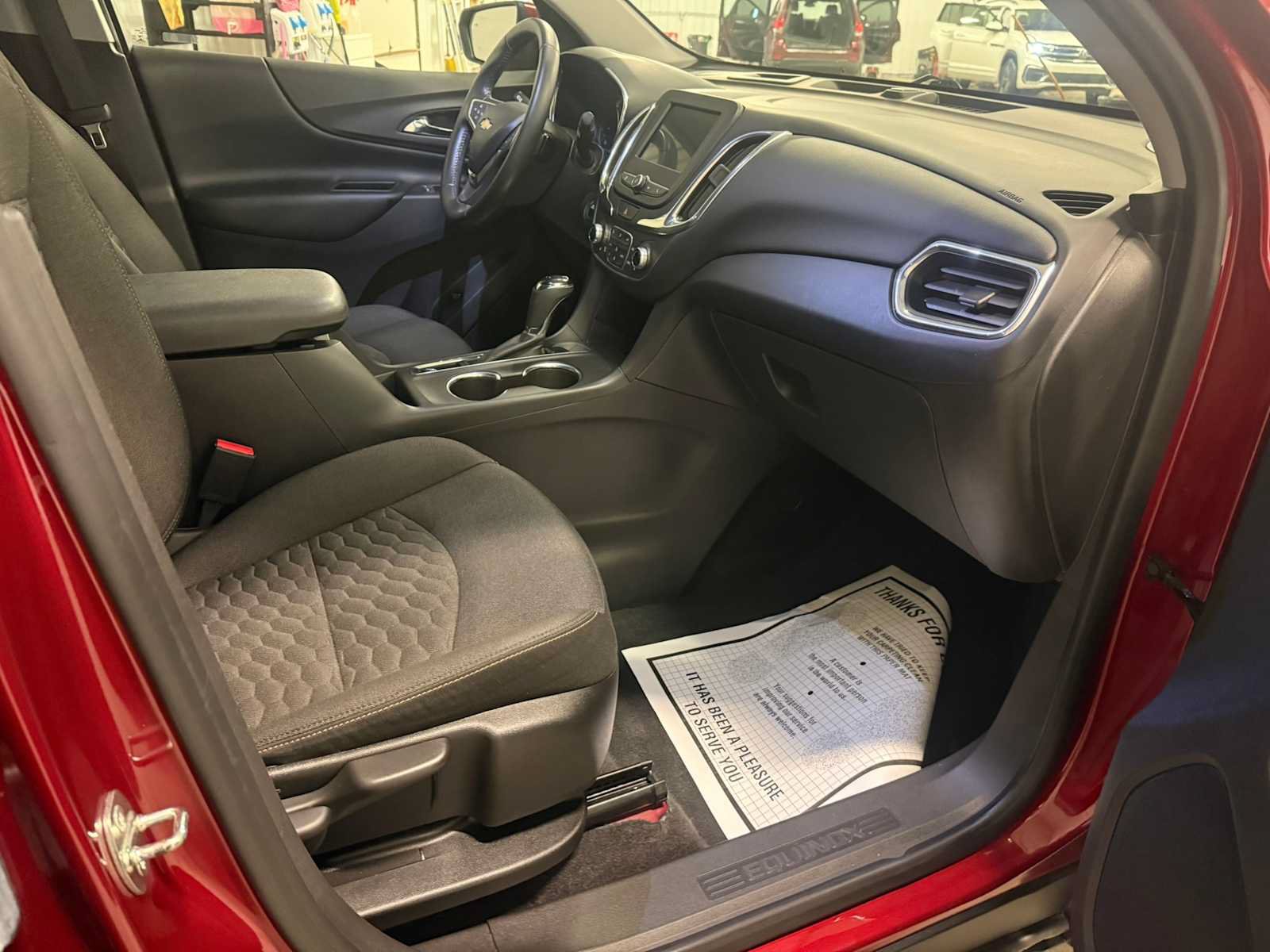 Used 2020 Chevrolet Equinox LT FWD image 27