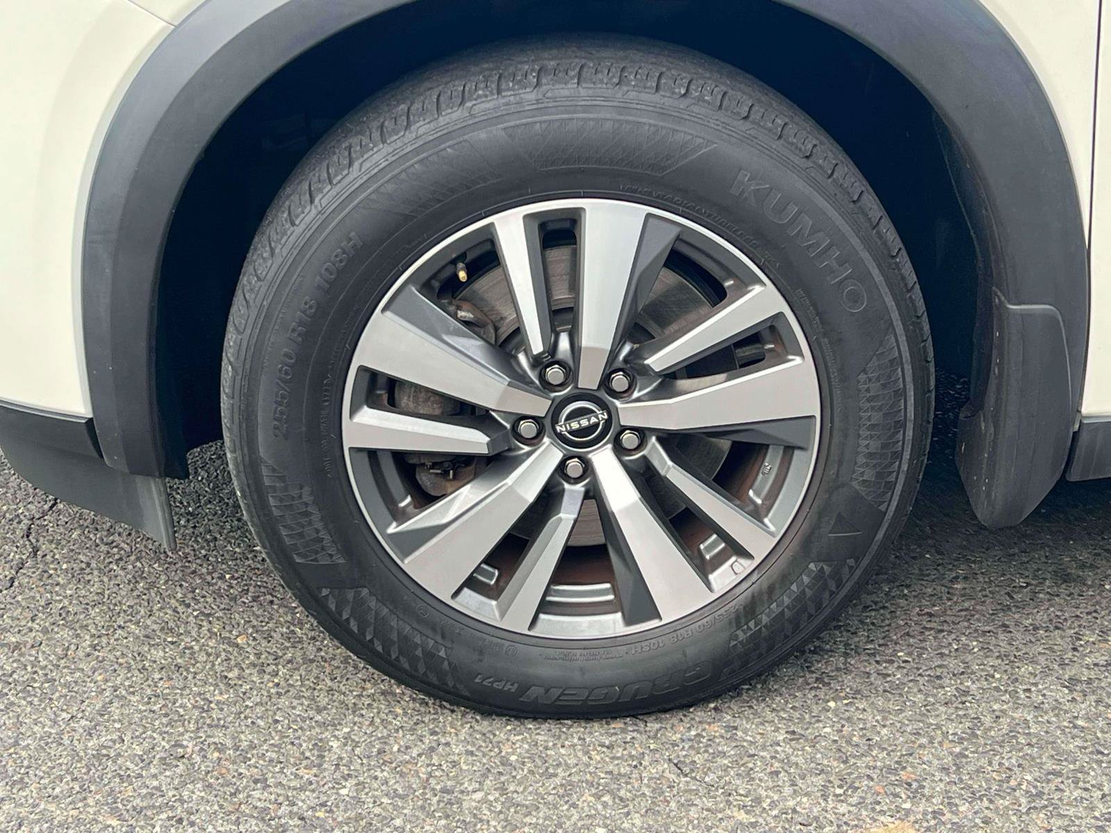 Used 2024 Nissan Pathfinder SL AWD/4WD image 6
