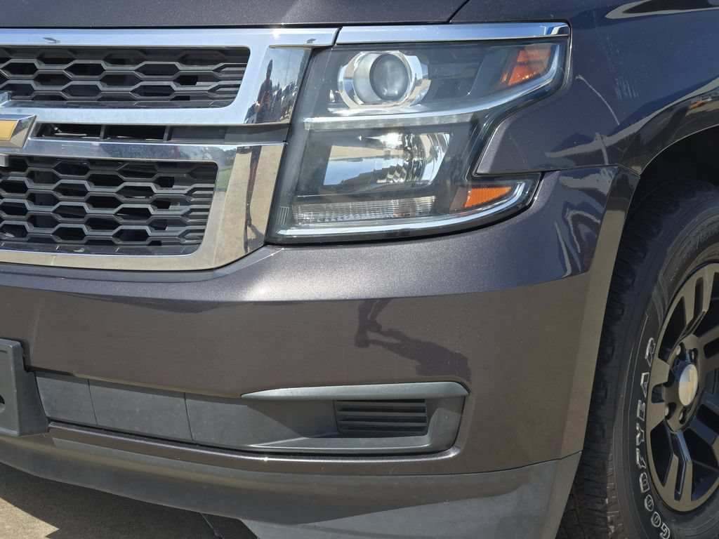 Used 2018 Chevrolet Suburban LT RWD image 30