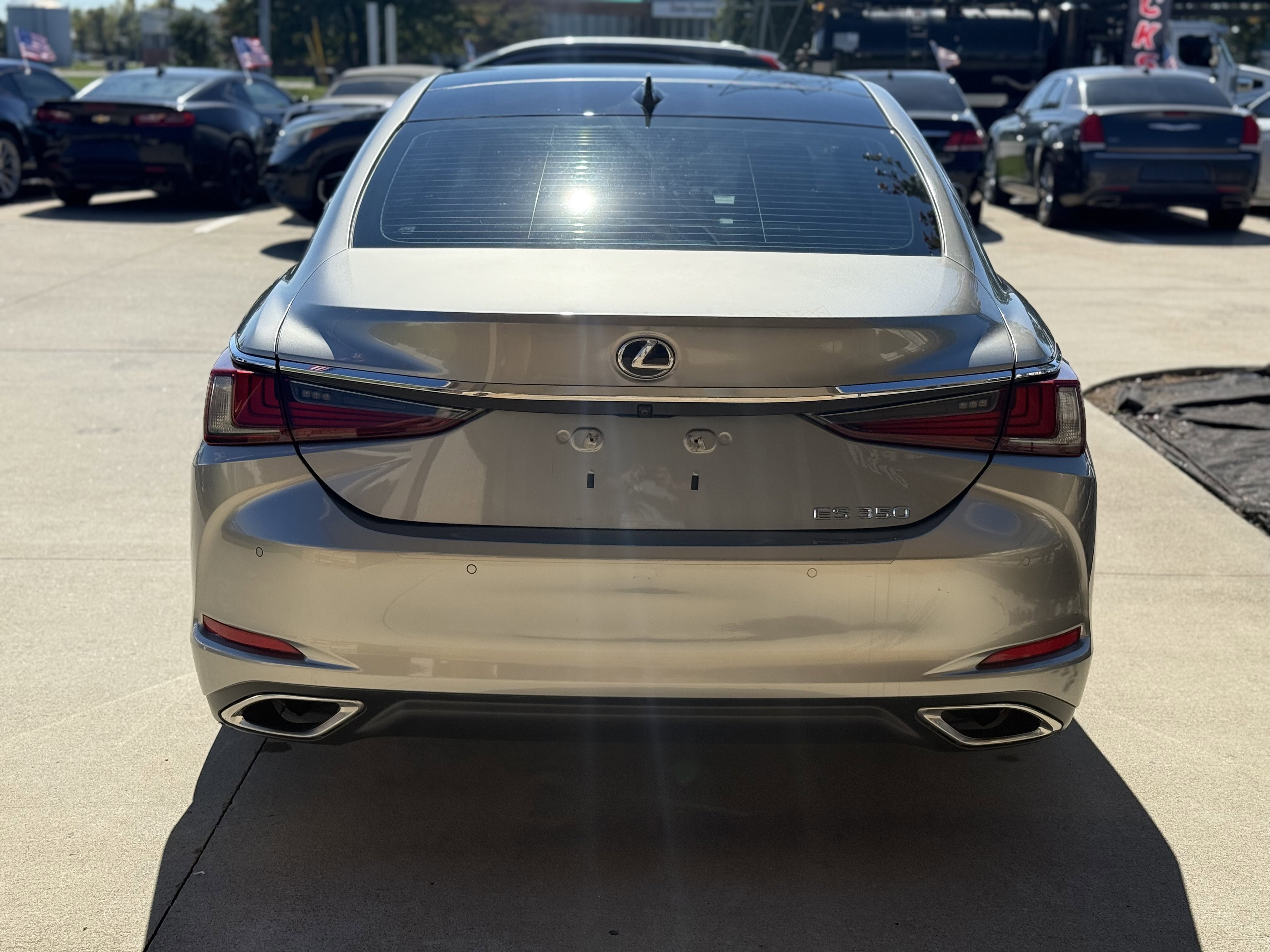 Used 2019 Lexus ES 350 Ultra Luxury image 6