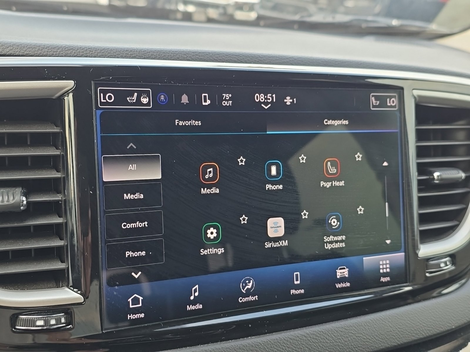 Used 2024 Chrysler Pacifica Touring-L FWD image 31