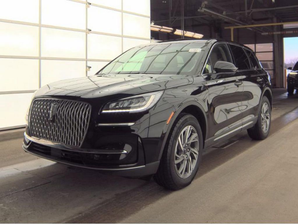 Used 2025 Lincoln Corsair Premiere w/ Equipment Group 101A image 2