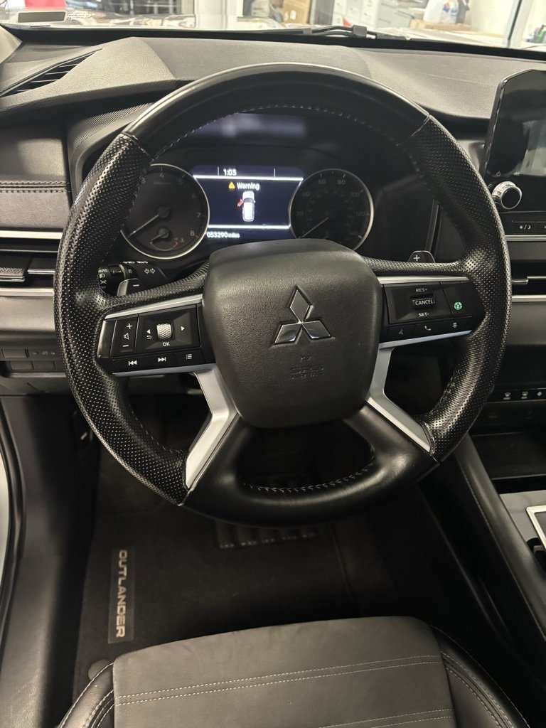 Used 2024 Mitsubishi Outlander SE image 13