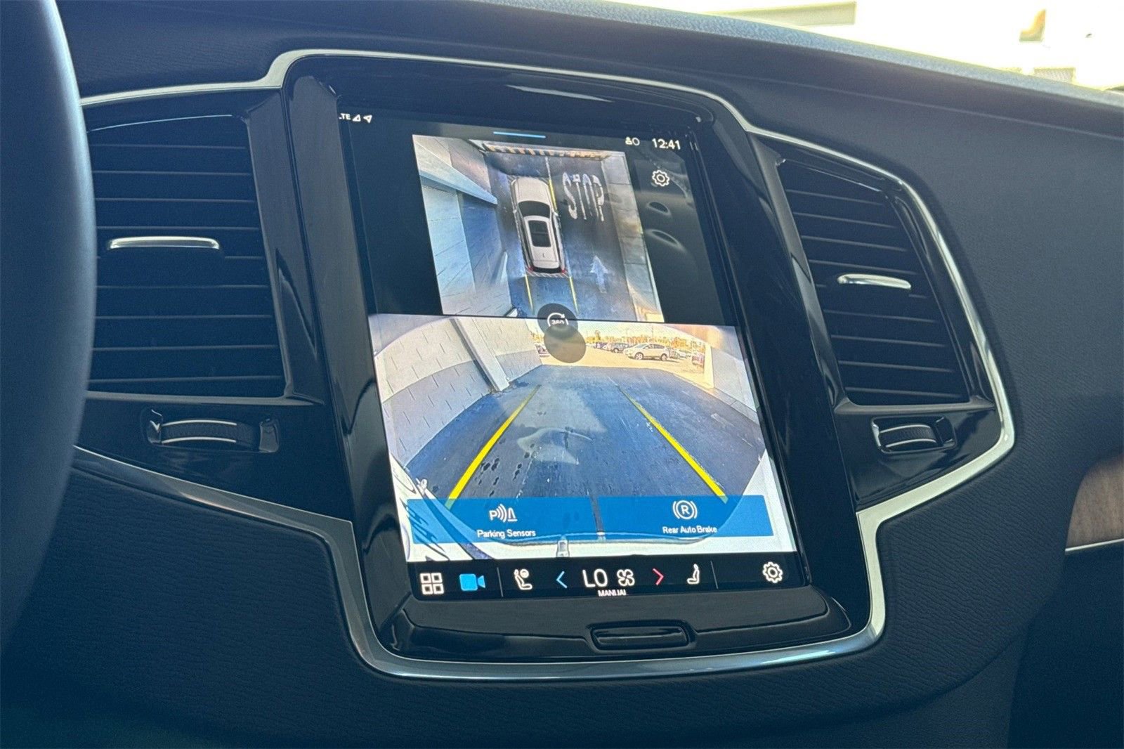 New 2025 Volvo XC90 B6 Plus w/ Protection Package Premier image 20