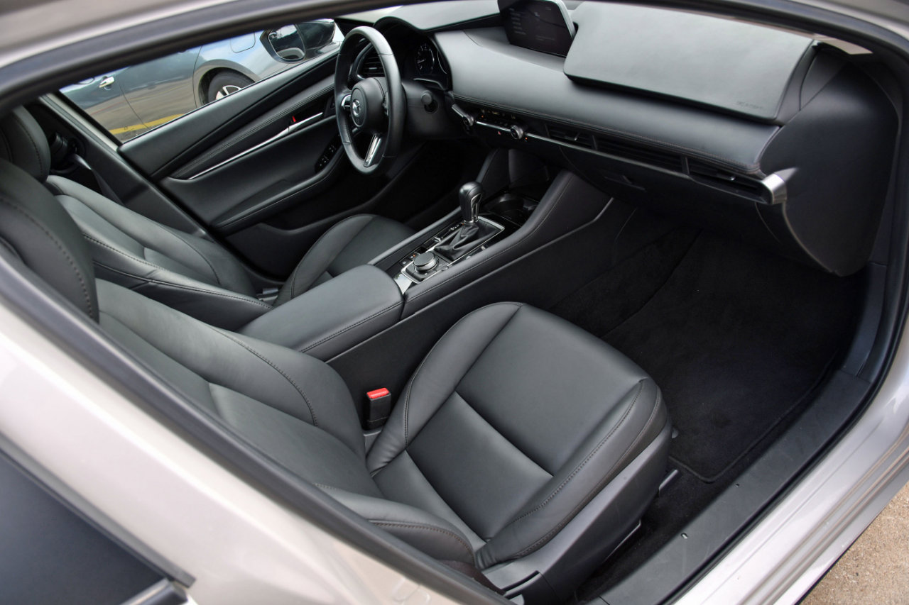 Used 2024 MAZDA MAZDA3 s image 26