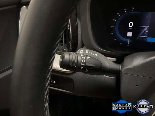 Used 2025 Volvo XC60 B5 Plus image 33