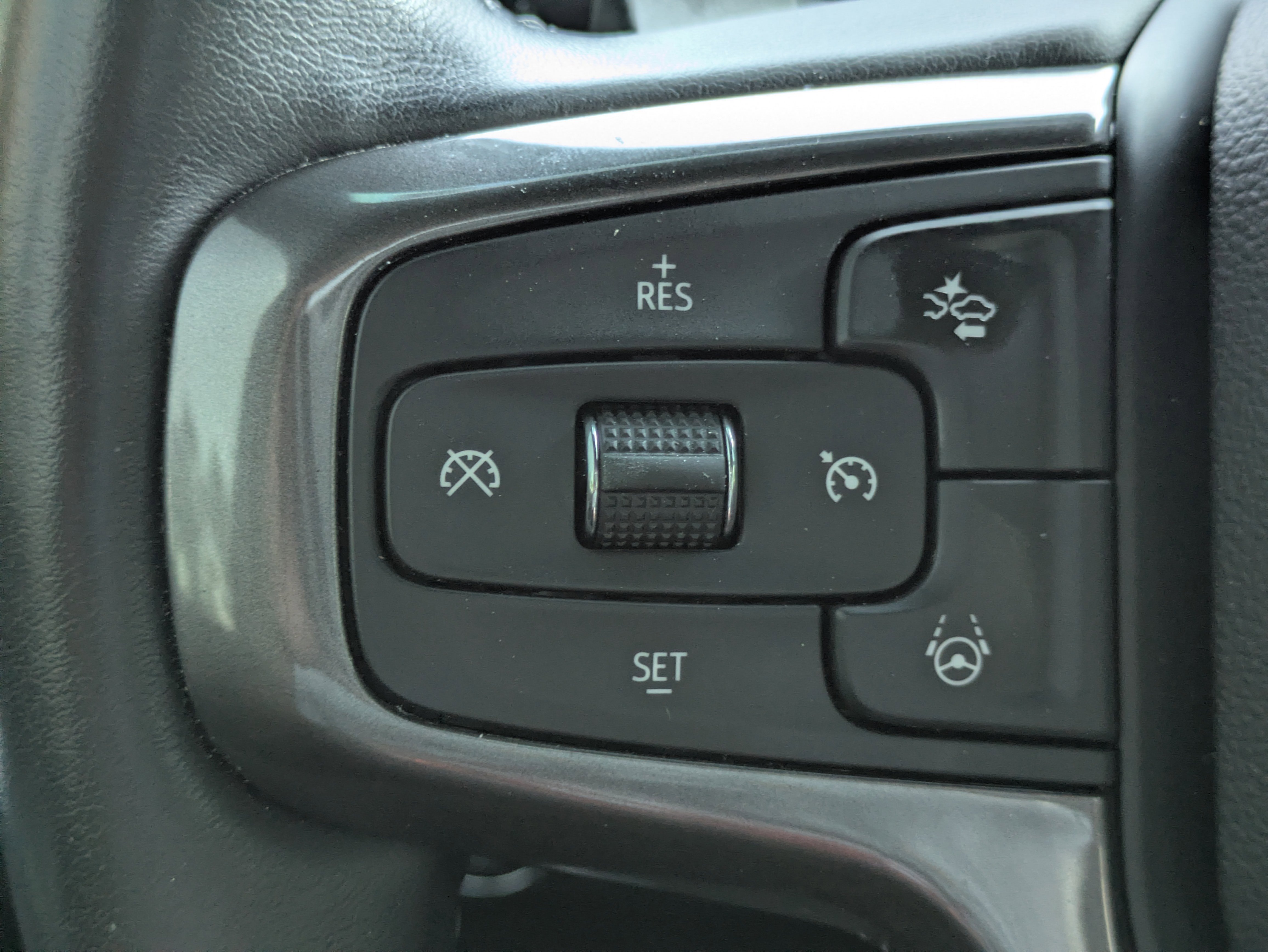 Used 2024 Chevrolet Silverado 1500 High Country w/ Technology Package image 15