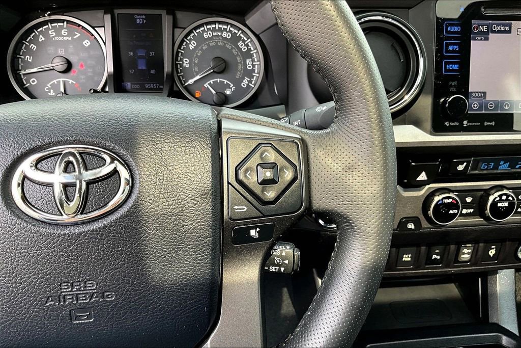 Used 2016 Toyota Tacoma TRD Sport image 14