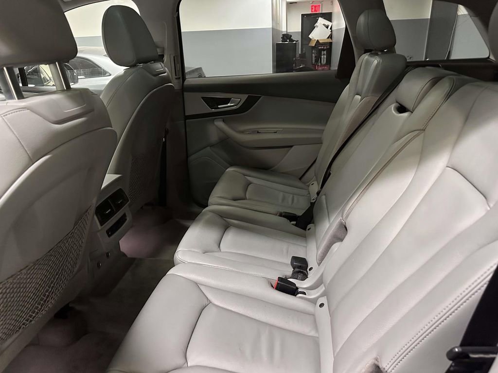Used 2019 Audi Q7 2.0T Premium w/ Convenience Package image 12