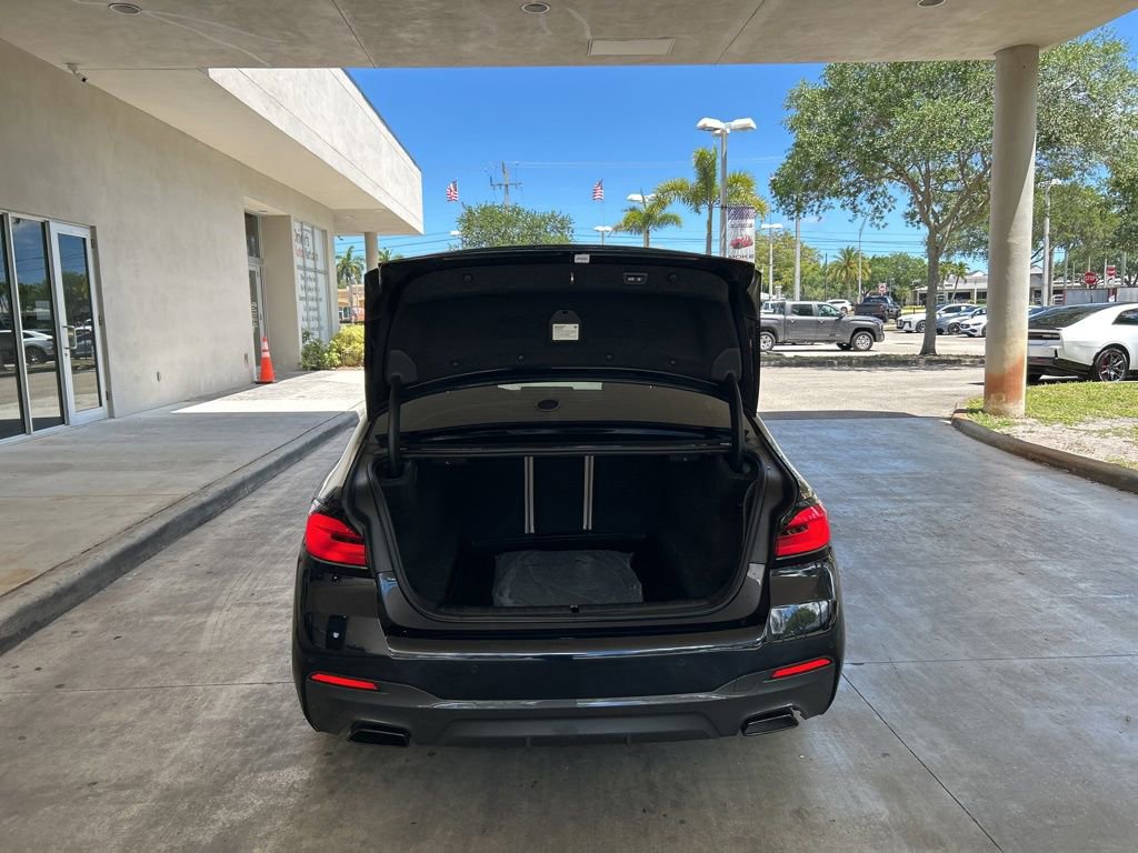 Used 2023 BMW 540i w/ M Sport Package image 28