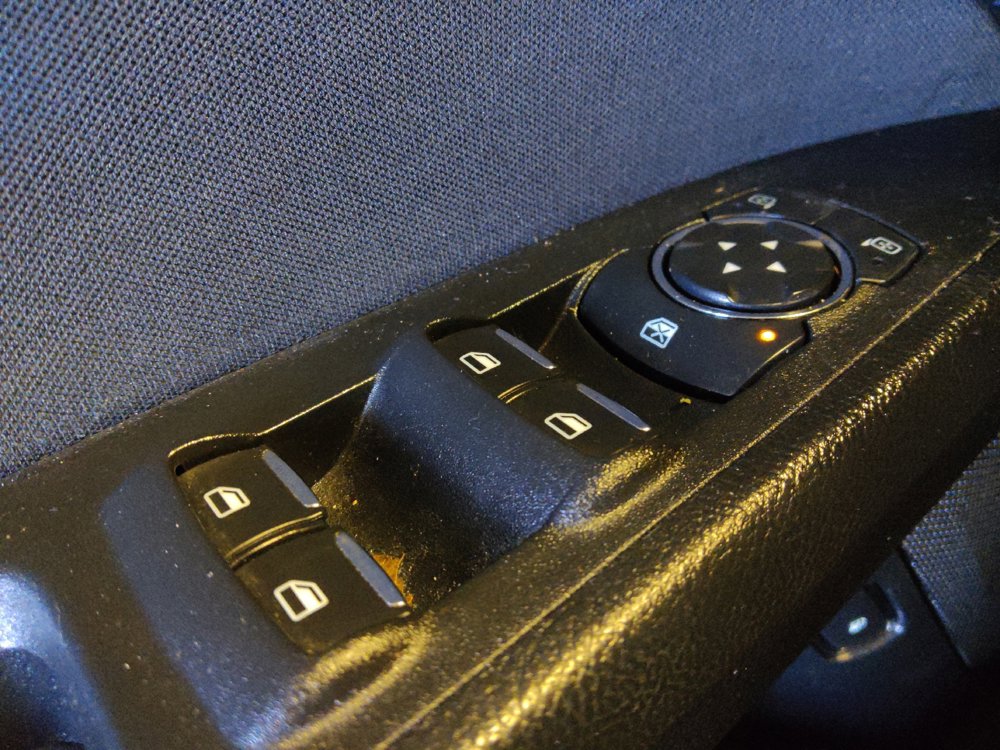 Used 2019 Ford Fusion SE FWD image 27