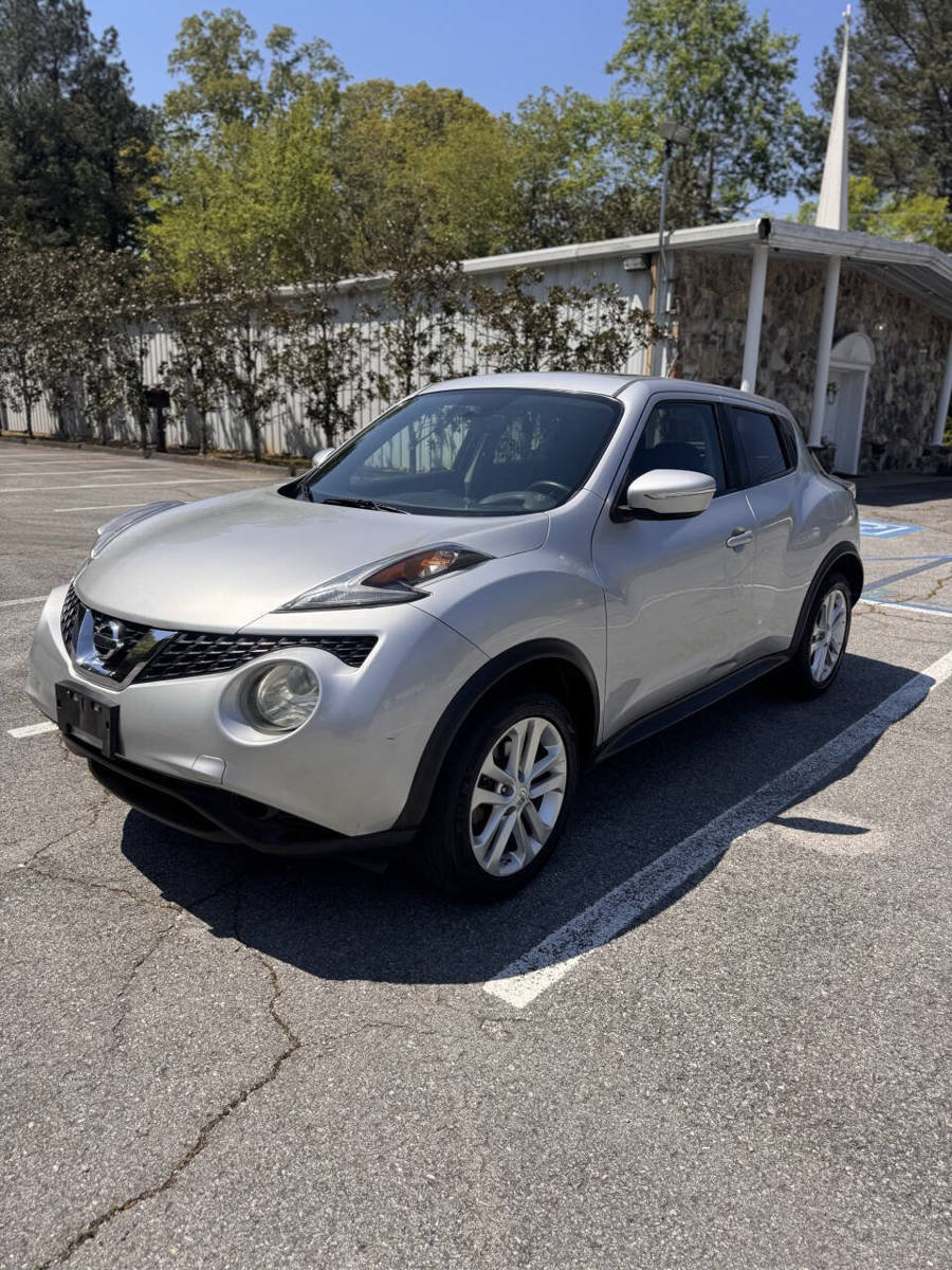 Used 2016 Nissan Juke SV AWD/4WD image 2