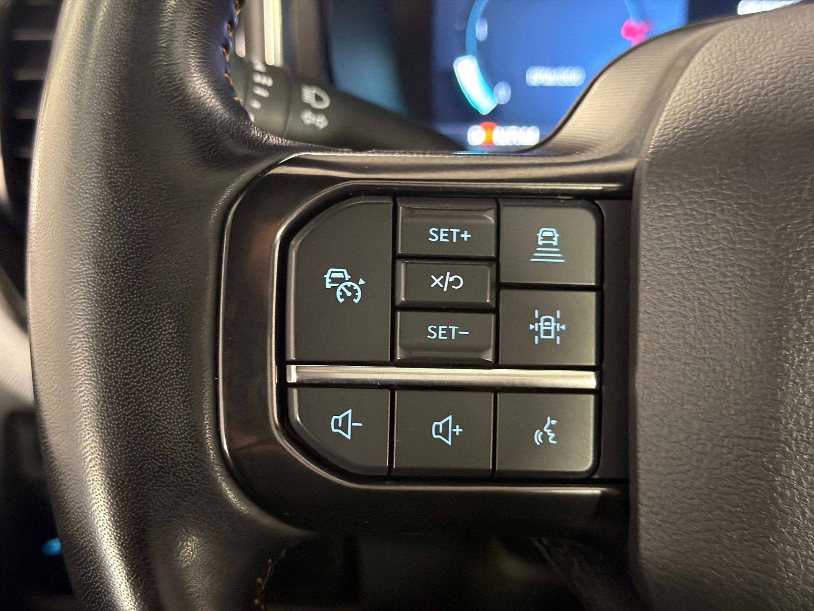 Used 2023 Ford F350 Platinum AWD/4WD image 49
