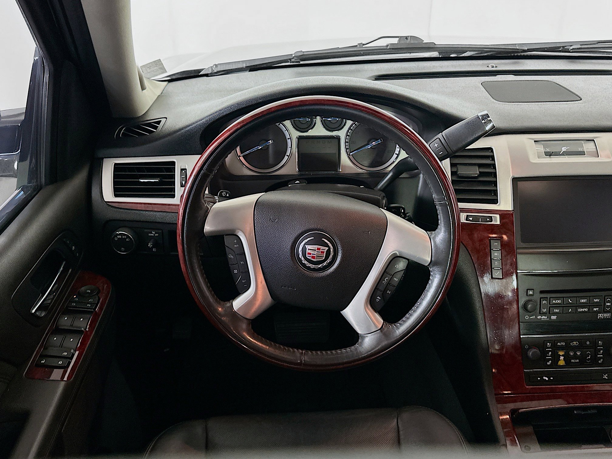 Used 2014 Cadillac Escalade Premium AWD/4WD image 18