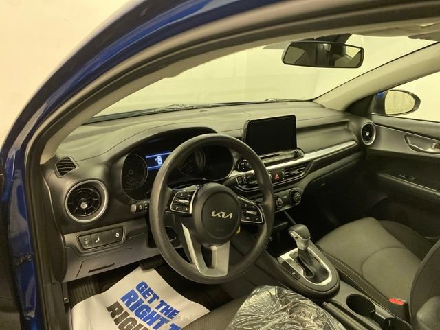 Used 2023 Kia Forte LXS w/ LXS Technology Package FWD image 8