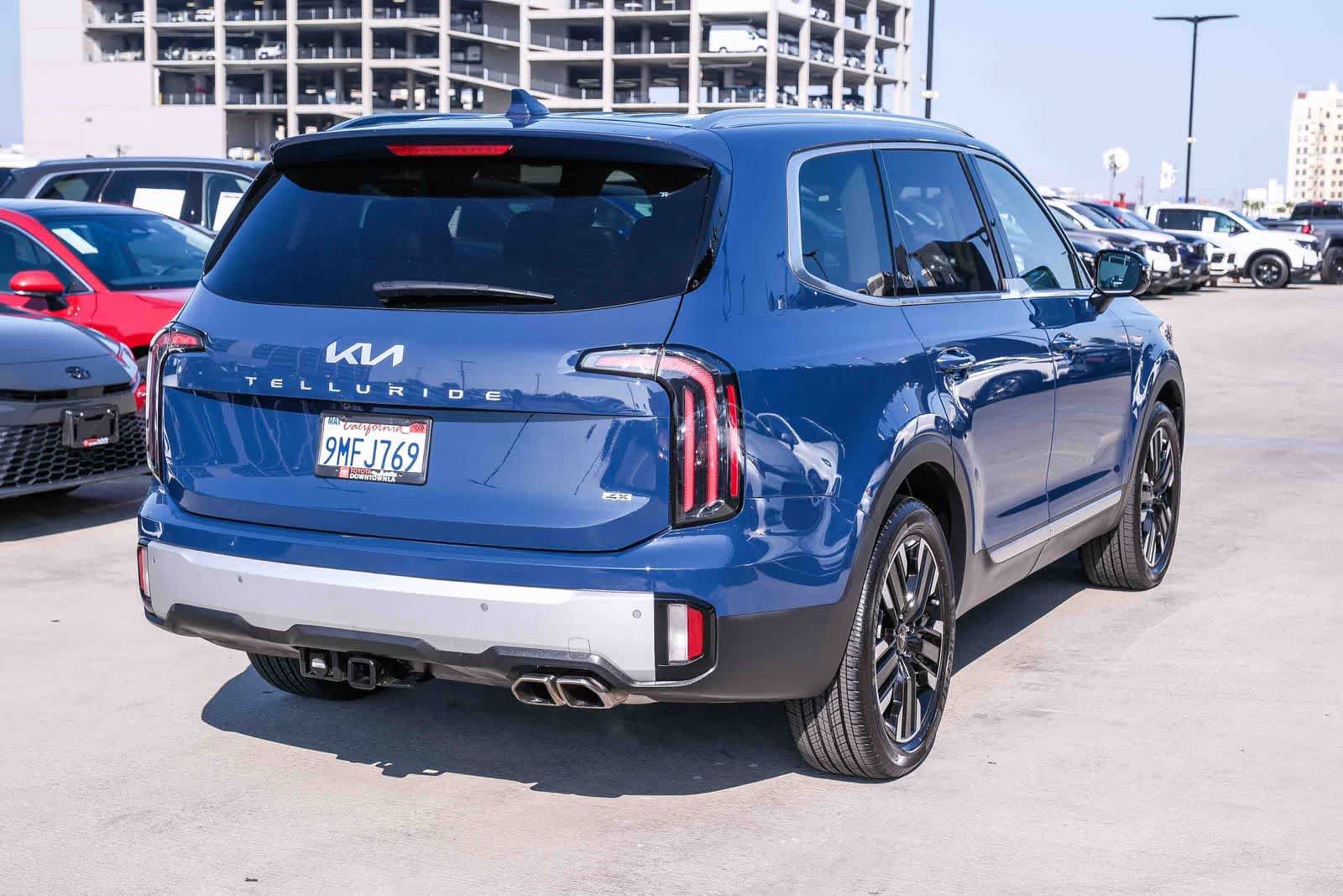 Used 2024 Kia Telluride SX w/ Towing Package AWD/4WD image 2