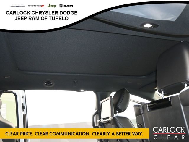 New 2026 Chrysler Pacifica Limited w/ Uconnect Theater Family Group image 48