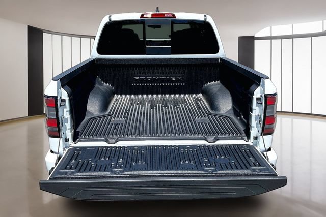 Used 2025 Nissan Frontier SV RWD image 7