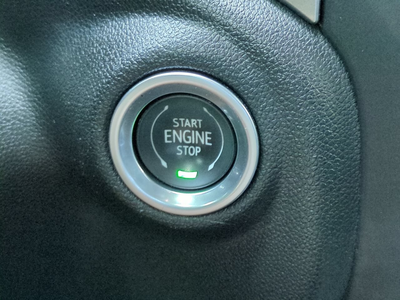 Used 2020 Chevrolet Silverado 1500 RST AWD/4WD image 26