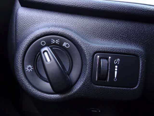 Used 2016 Dodge Dart SE FWD image 13