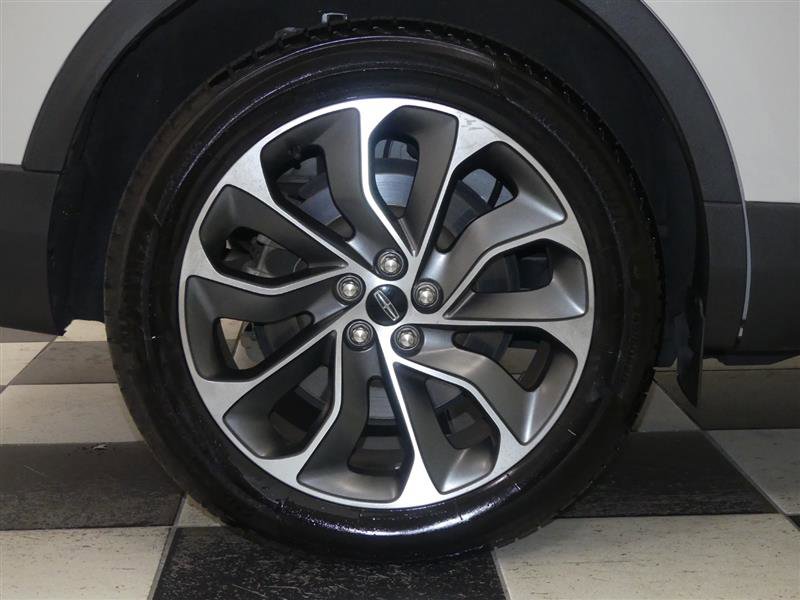 Used 2022 Lincoln Nautilus Reserve w/ Luxury Package image 36