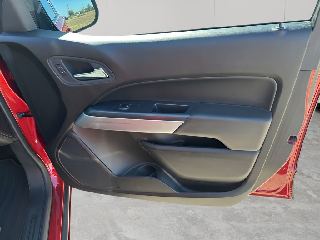 Used 2016 Chevrolet Colorado LT image 9