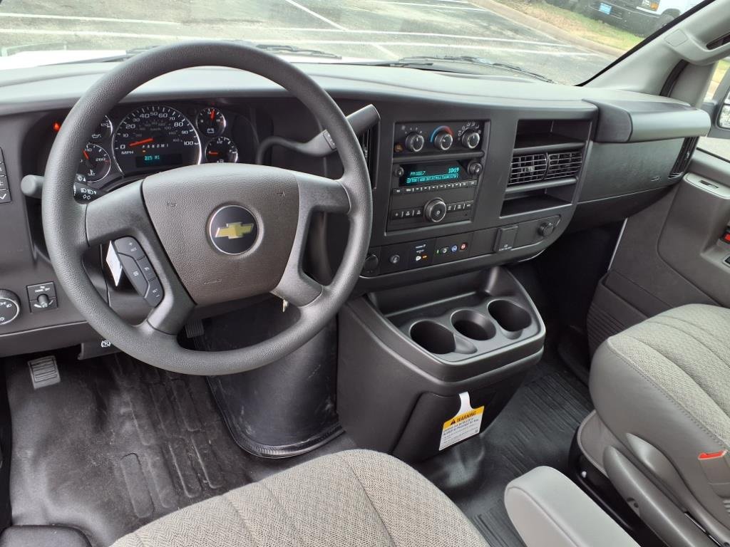 New 2025 Chevrolet Express 2500 Work Van w/ Driver Convenience Package image 10