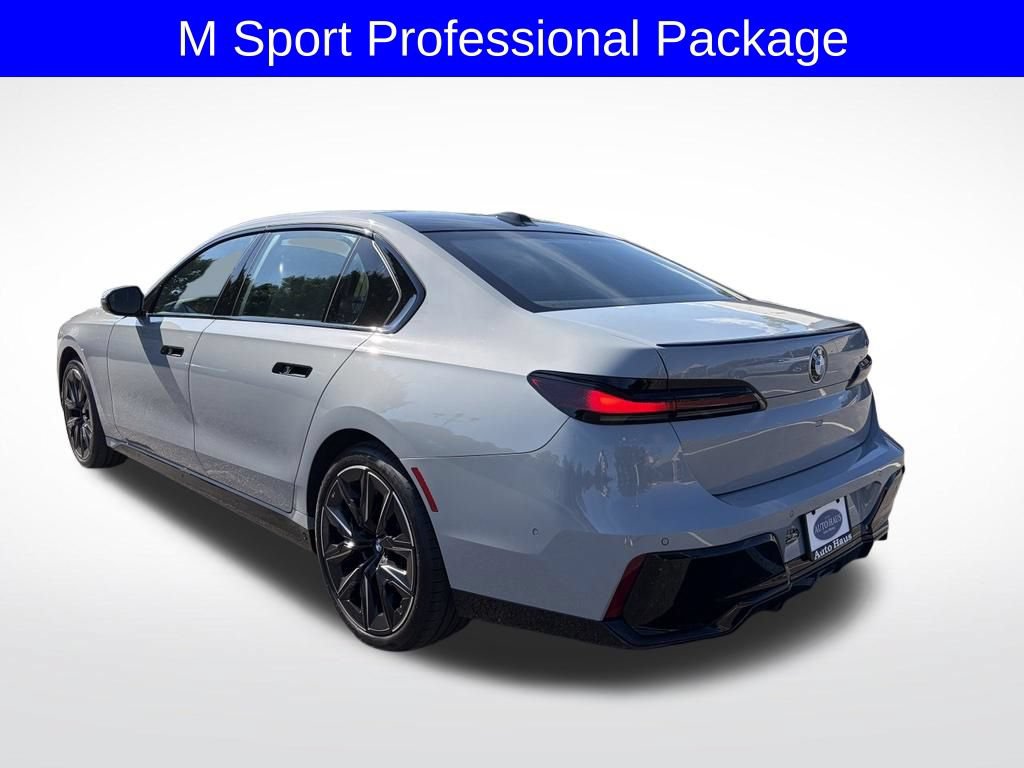 Used 2024 BMW 740i RWD image 8