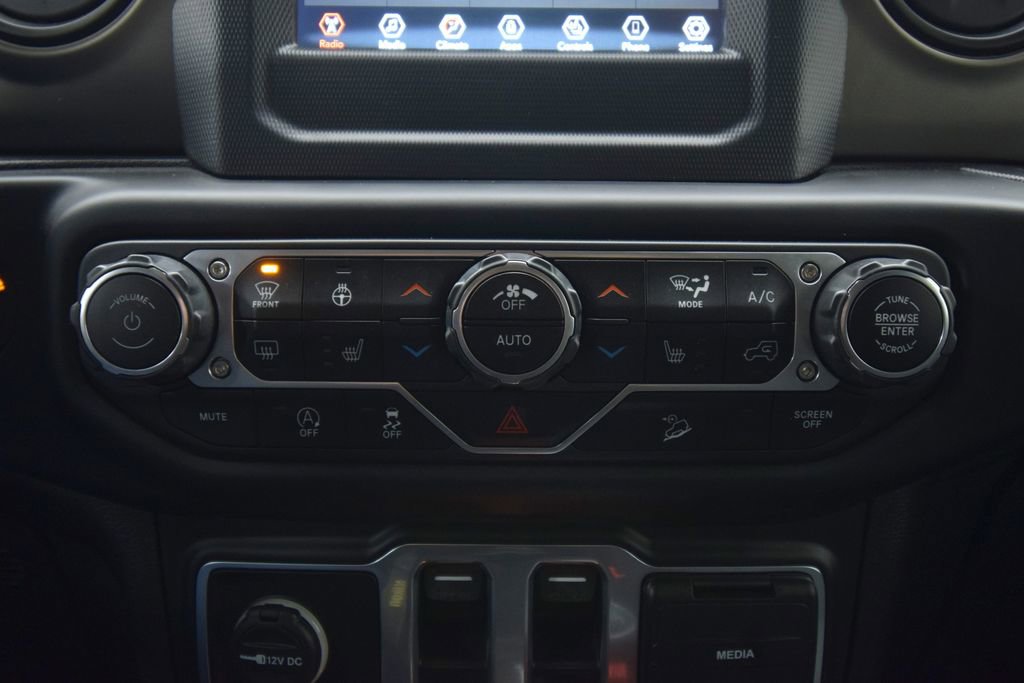 Used 2020 Jeep Wrangler Sport image 30