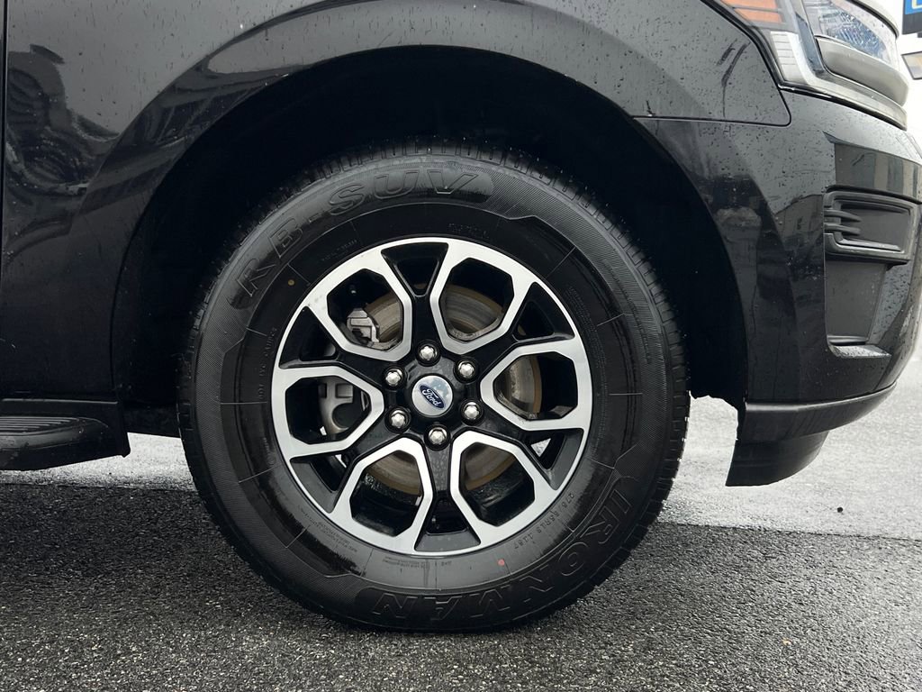 Used 2024 Ford Expedition Max XLT image 8