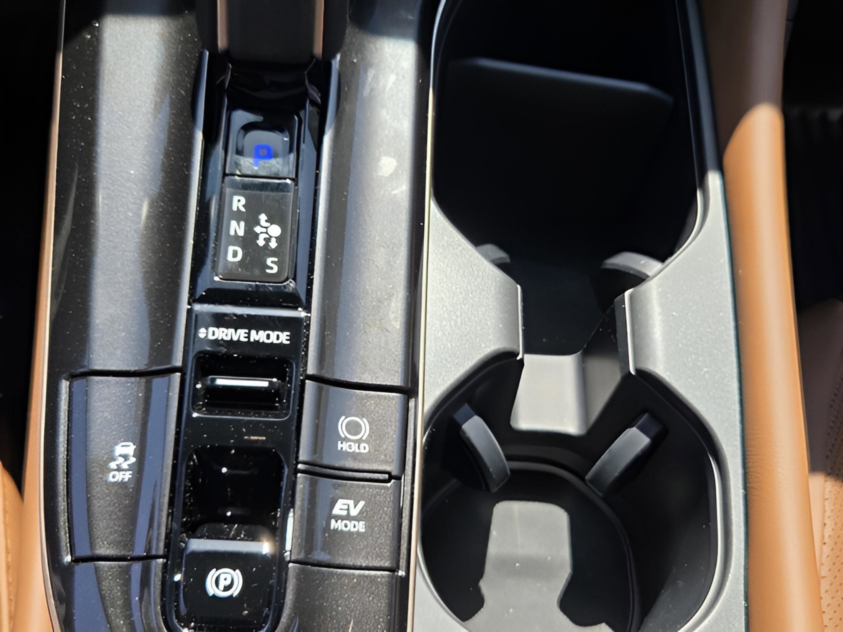 New 2026 Toyota Crown Signia AWD/4WD image 16