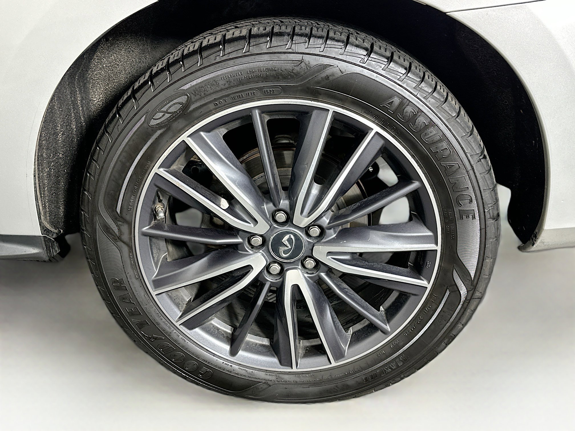 Used 2017 INFINITI QX60 Luxe w/ Premium Plus Package image 11