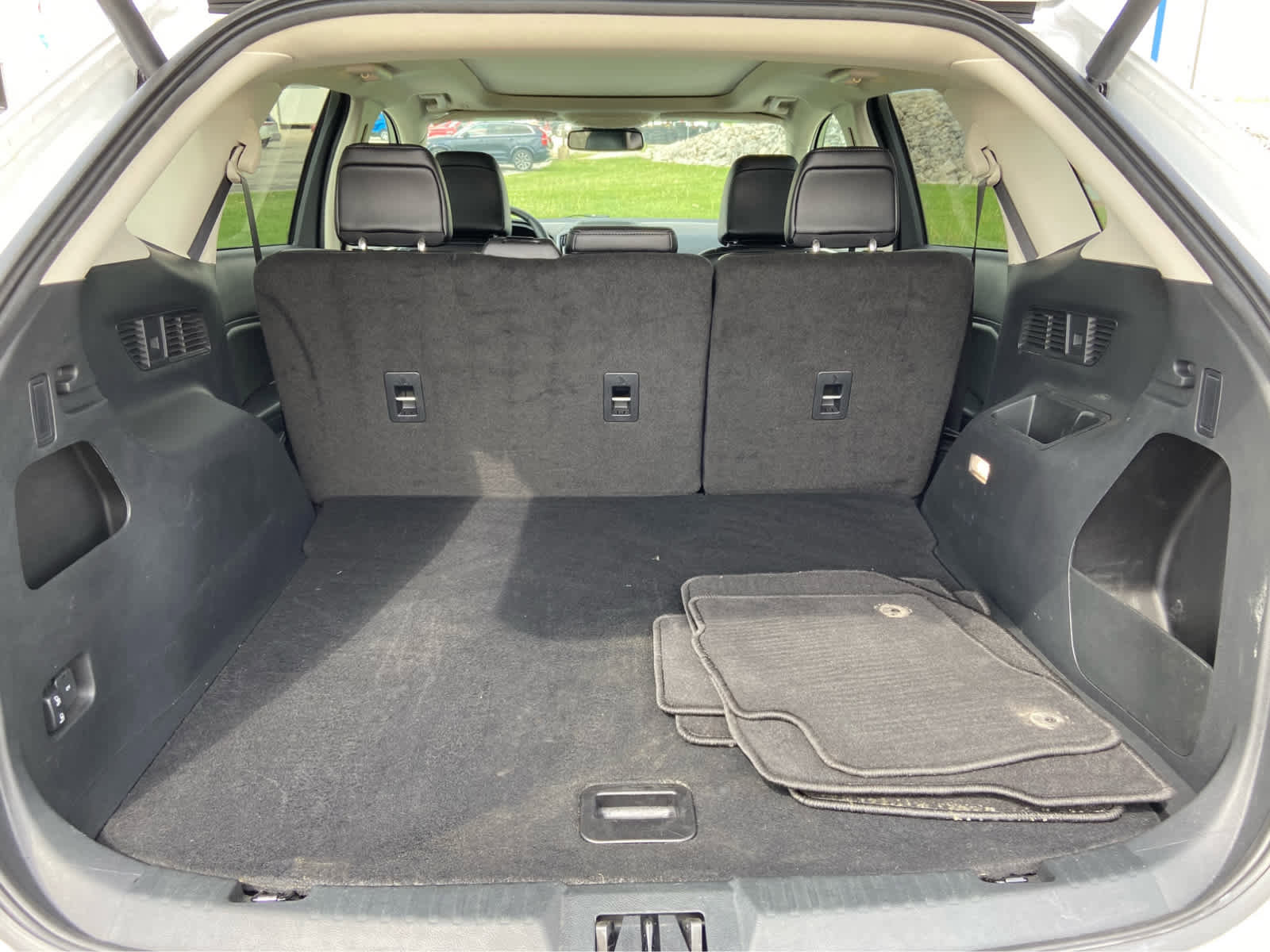 Used 2024 Ford Edge SEL w/ Convenience Package image 6