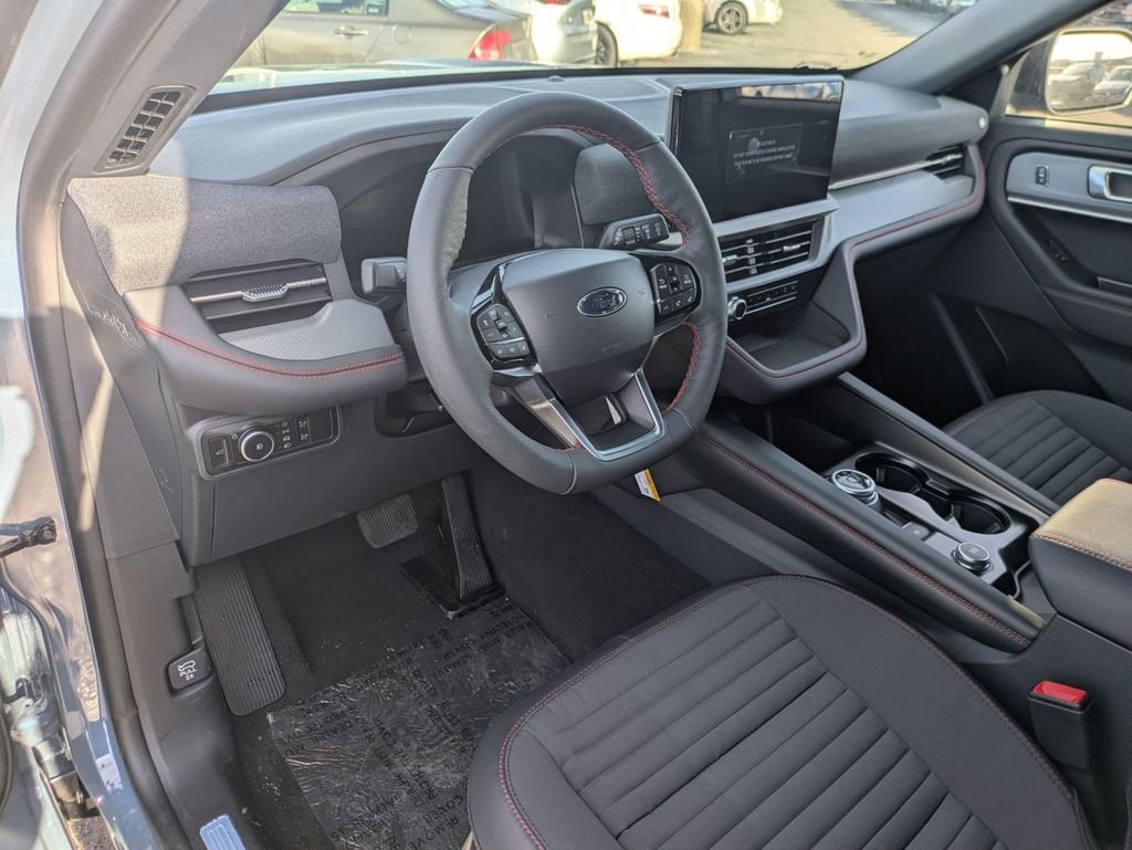 New 2026 Ford Explorer ST-Line w/ ST-Line Street Pack image 18
