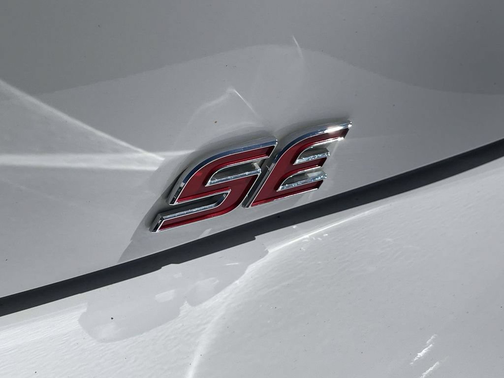 Used 2023 Toyota Corolla SE FWD image 9