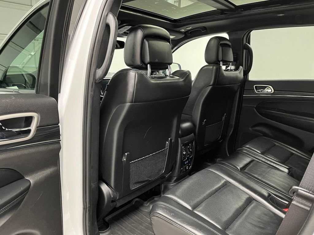Used 2020 Jeep Grand Cherokee Limited w/ Luxury Group II AWD/4WD image 46
