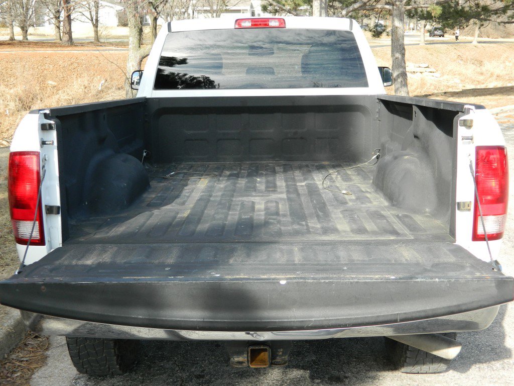 Used 2018 RAM 2500 Tradesman w/ Chrome Appearance Group image 9