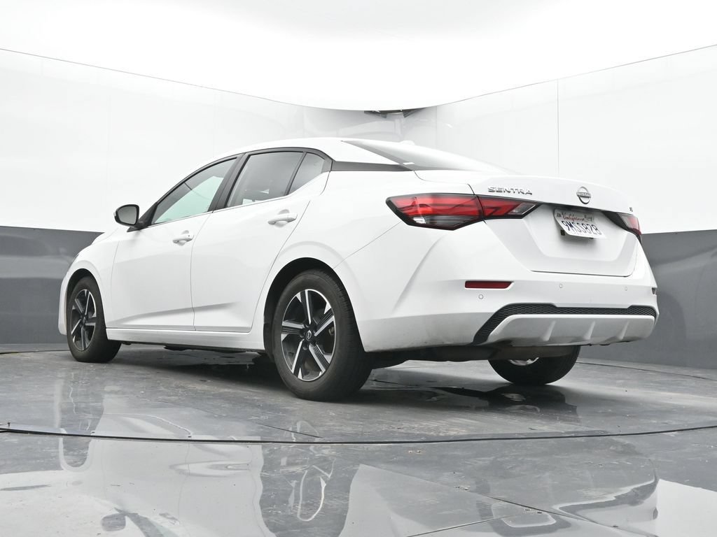 Used 2024 Nissan Sentra SV FWD image 29