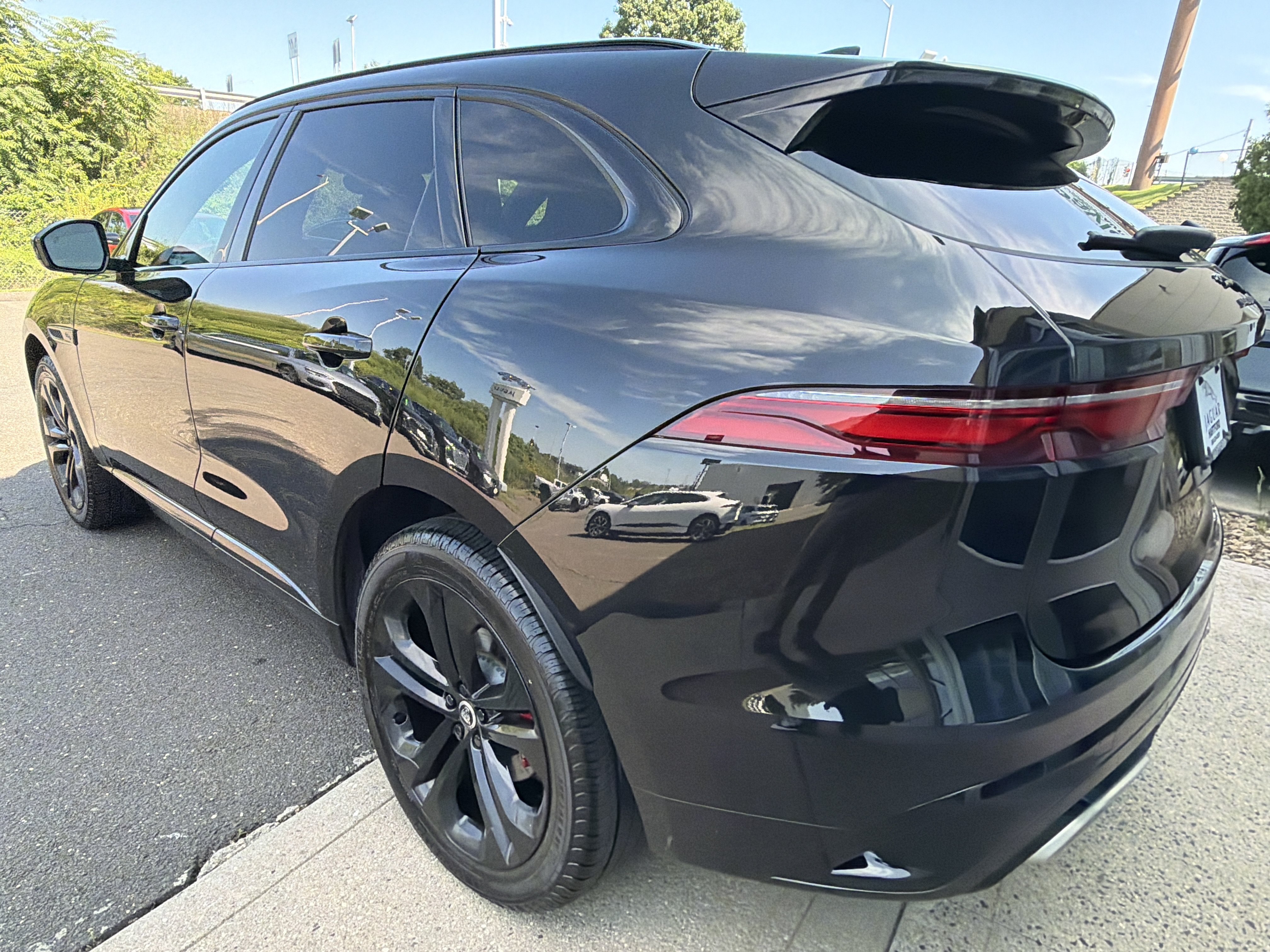 Used 2024 Jaguar F-PACE R-Dynamic S AWD/4WD image 6