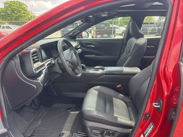 Used 2023 Toyota Crown Limited image 22