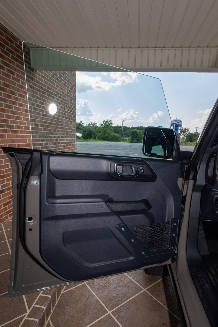 New 2025 Ford Bronco Badlands image 11