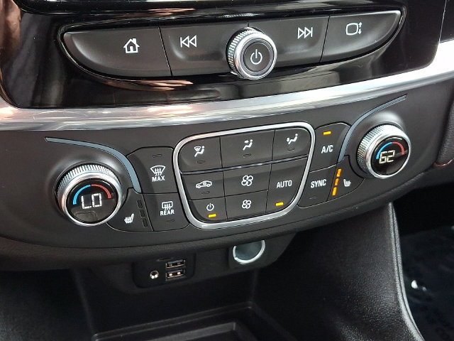 Used 2023 Chevrolet Traverse RS AWD/4WD image 15