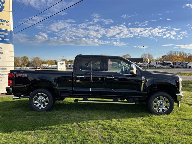 New 2026 Ford F250 Lariat w/ Chrome Package image 6