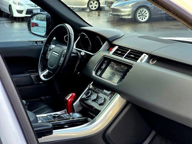 Used 2014 Land Rover Range Rover Sport HSE AWD/4WD image 17