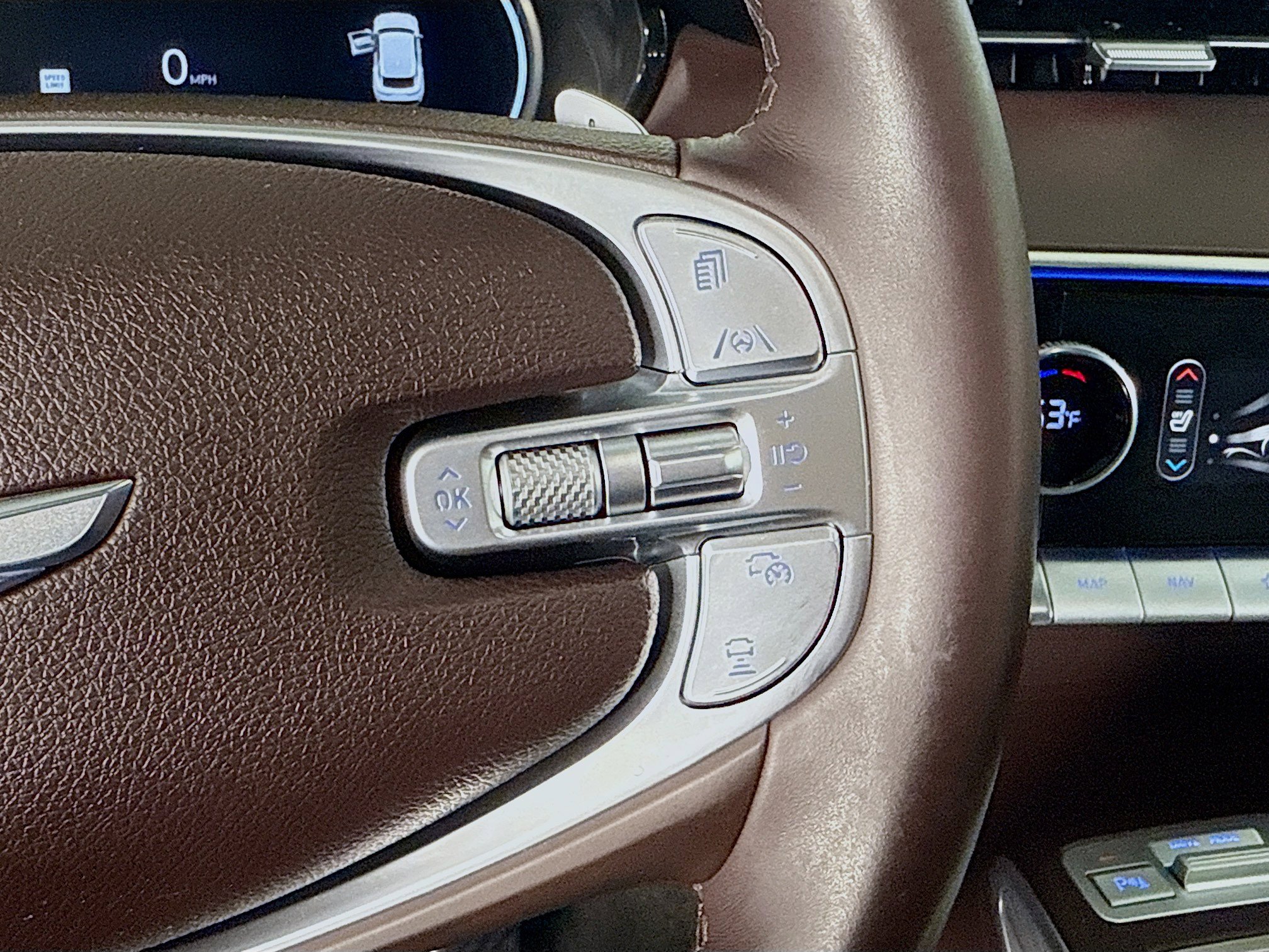 Used 2023 Genesis GV70 2.5T w/ Advanced Package image 15