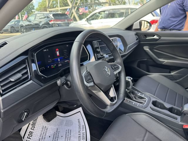 Used 2023 Volkswagen Jetta SE w/ Black Wheel Package FWD image 28