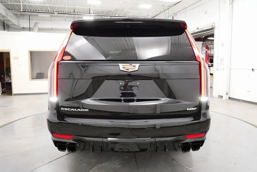 Used 2023 Cadillac Escalade V image 6